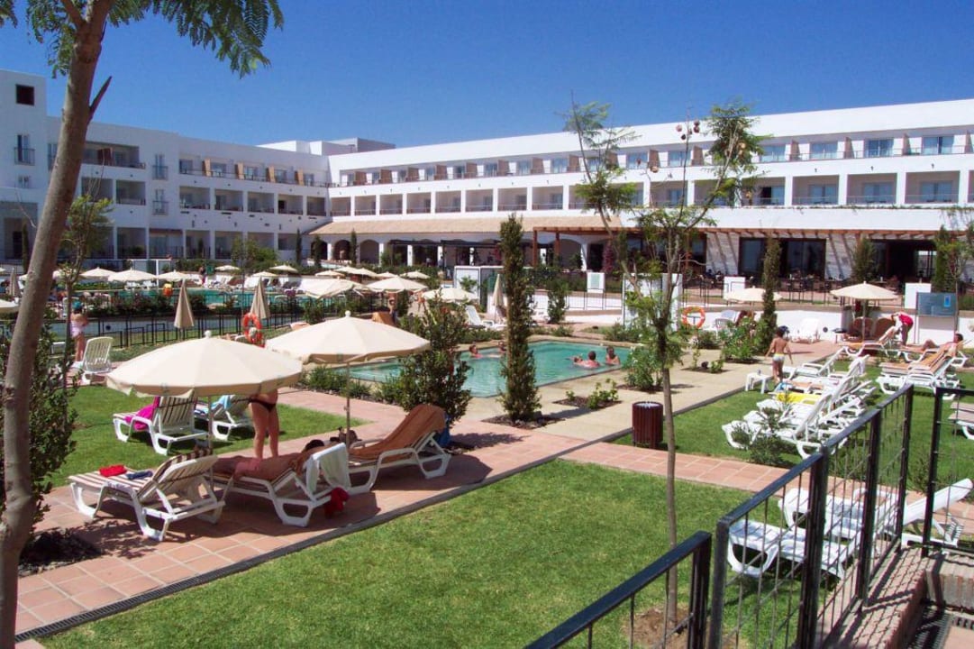 Der Hotelpool Fuerte Conil-Resort