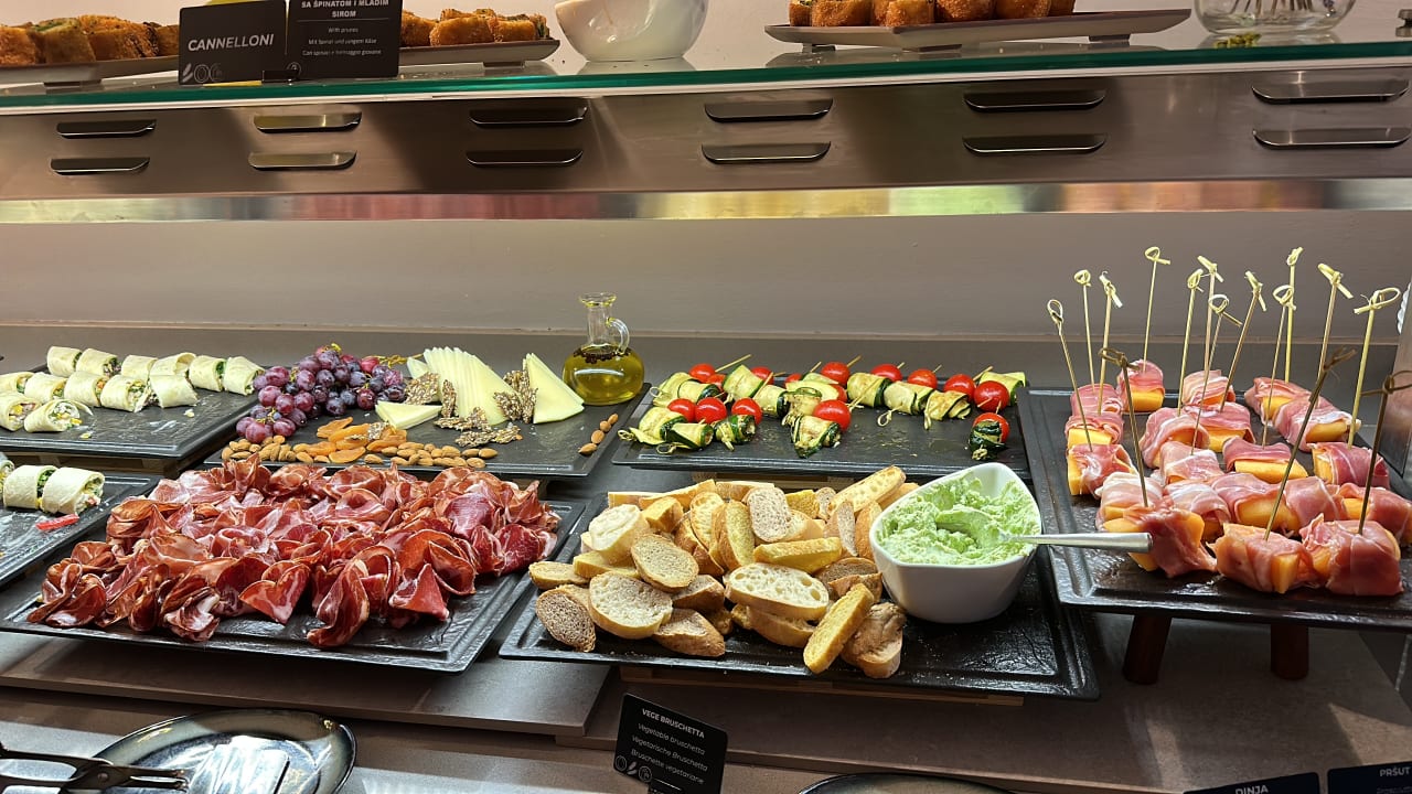 Gastro Park Plaza Arena Pula