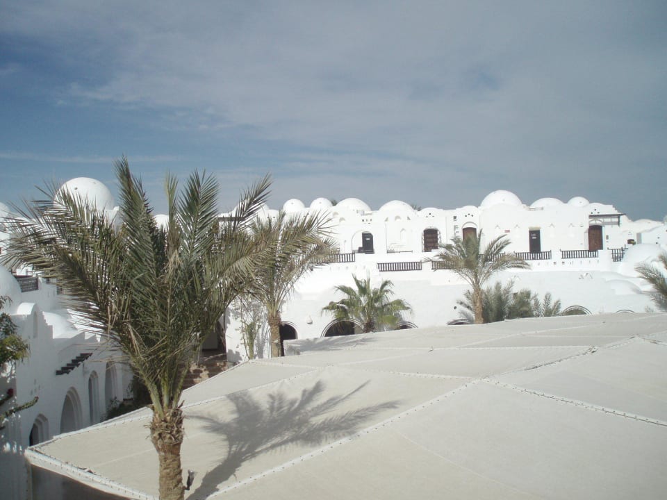 Über den Dächern des Hotels Arabella Azur Resort