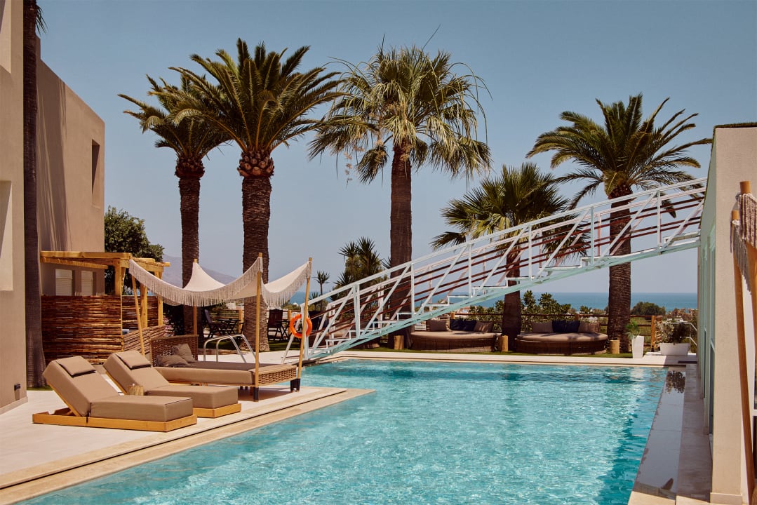 Pool Sofia Resort Luxury Suites