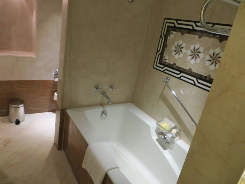 Bad Sheraton Hotel & Resort Abu Dhabi