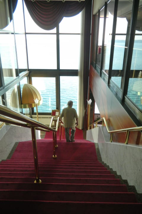 Abgang zum Restaurant Grand Hotel Bernardin