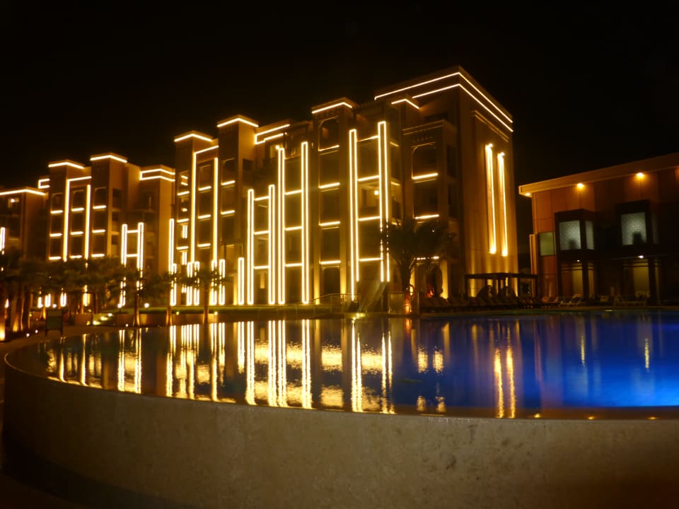 Pool DoubleTree by Hilton Resort & Spa Marjan Island