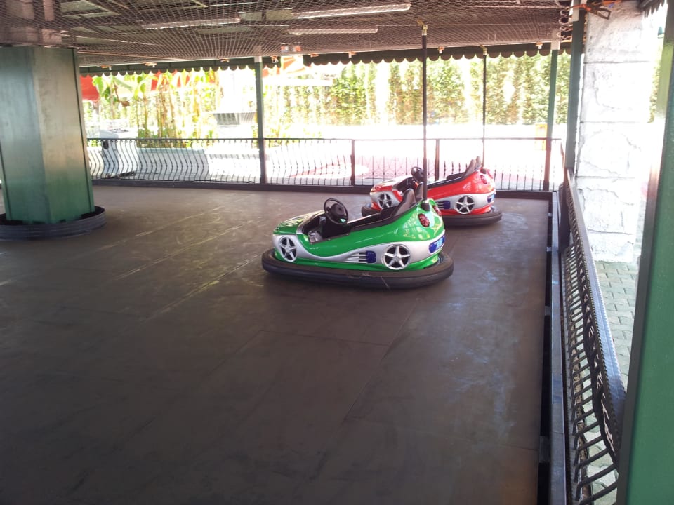 Lunapark: Boxautofahren ist inclusive Hotel Delphin Imperial