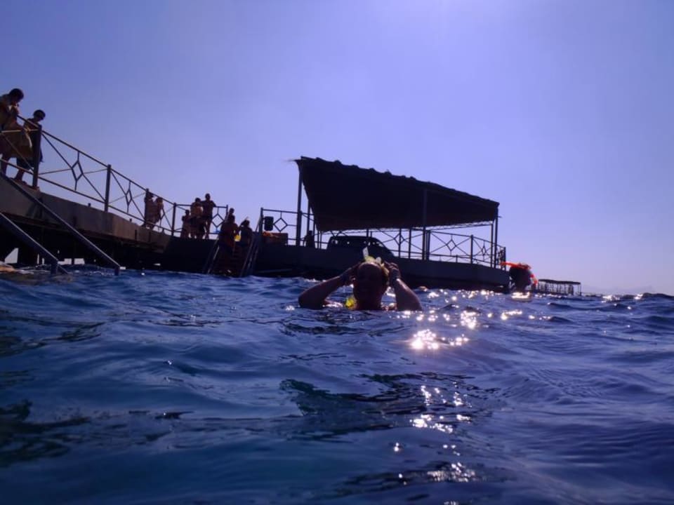 Am Stegende mit den neuen Einstiegshilfen Titanic Beach Spa & Aqua Park