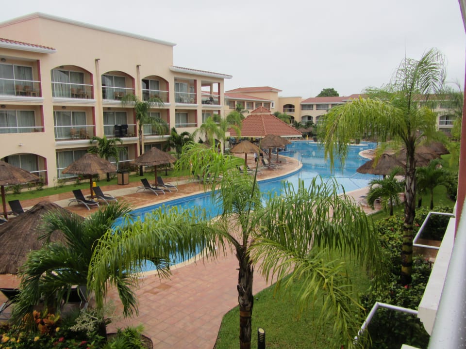 Pool Sandos Playacar Beach Resort