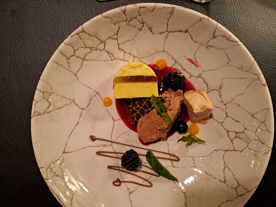 Gastro ALMGUT Mountain Wellness Hotel