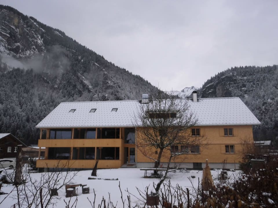 Ganz links 2 Suiten, daneben 4 Balkonzimmer Hotel Tannahof