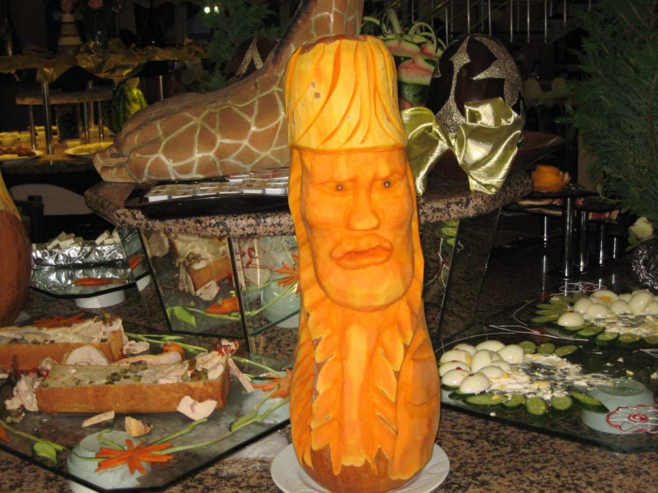 Ein Kunstwerk. Hotel Orfeus Park