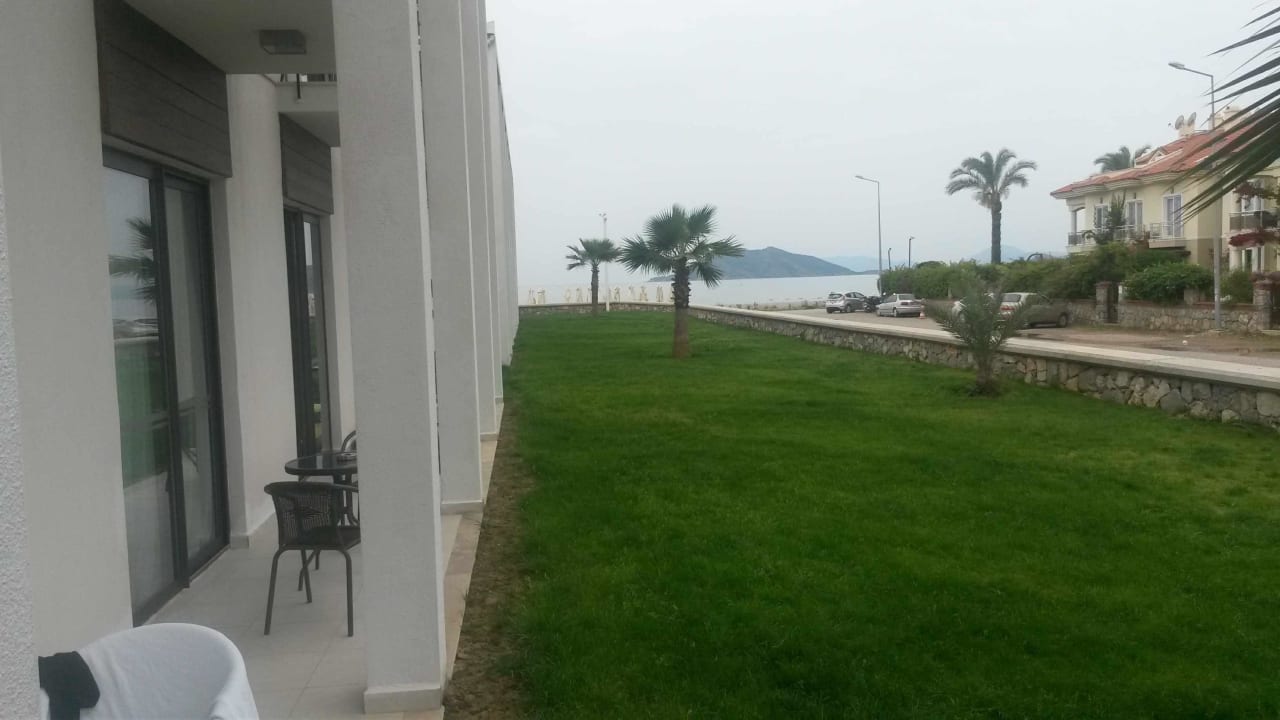 Vom Zimmer seitlich zum Meer Jiva Beach Resort