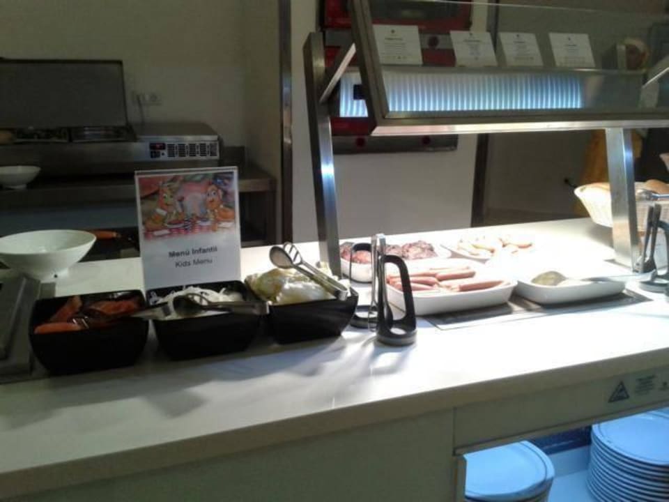 Kinderbuffet Iberostar Waves Bouganville Playa