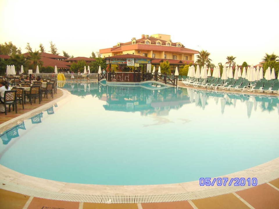 Pool & Vitaminbar Grand Seker Hotel