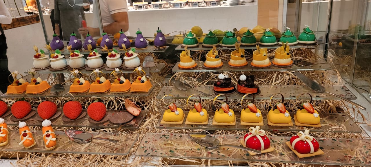 Gastro Acanthus Cennet Barut Collection