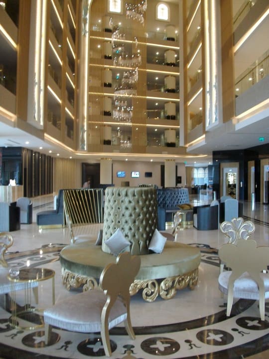 Lobby Haydarpasha Palace