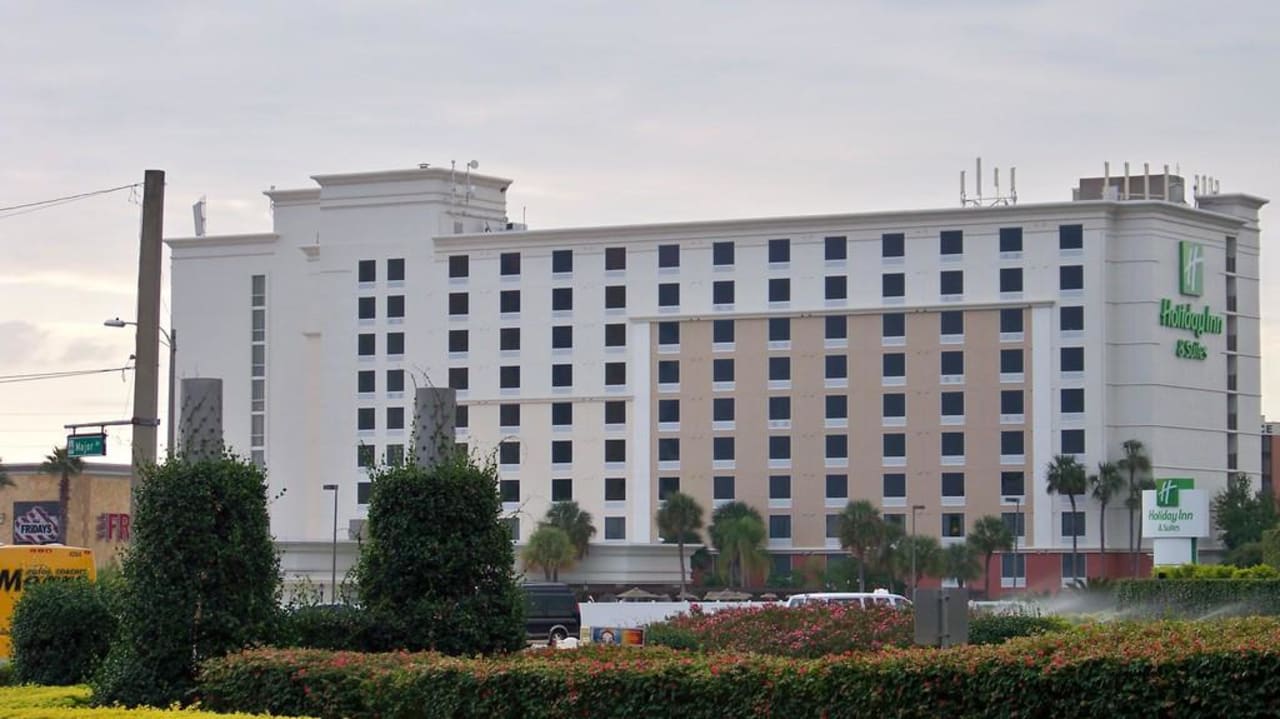 Holiday Inn Hotel & Suites Holiday Inn Hotel & Suites Across From Universal Orlando