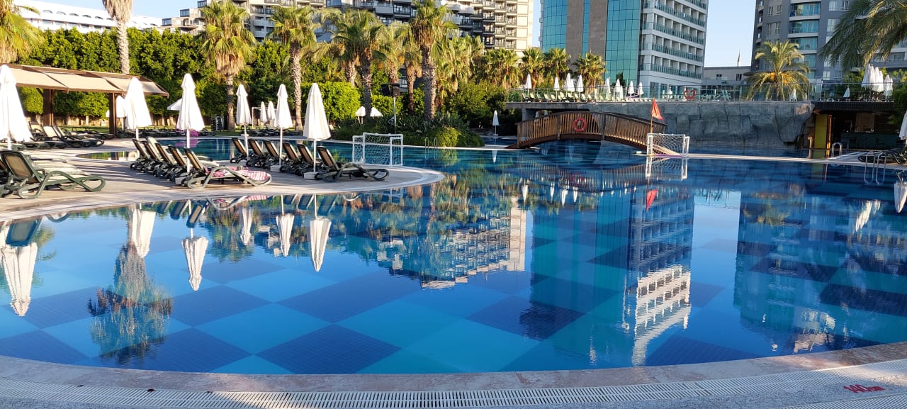 Pool Sherwood Exclusive Lara