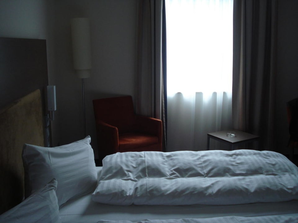 Bett IntercityHotel Mainz