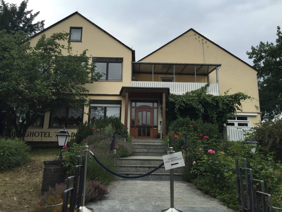 Eingang zum Hotel Berghotel auf der Loreley