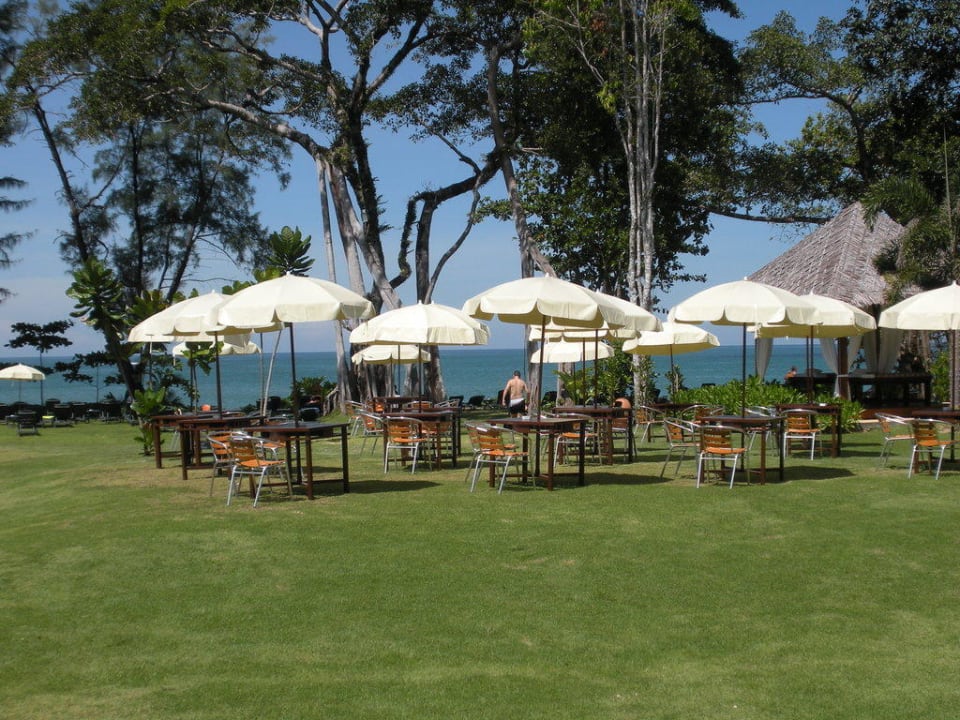 Restaurantteil am Strand Khao Lak Merlin Resort