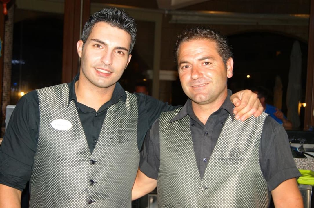 Die 2 Spezialisten Christos und Jannis Hotel Kalithea Horizon Royal