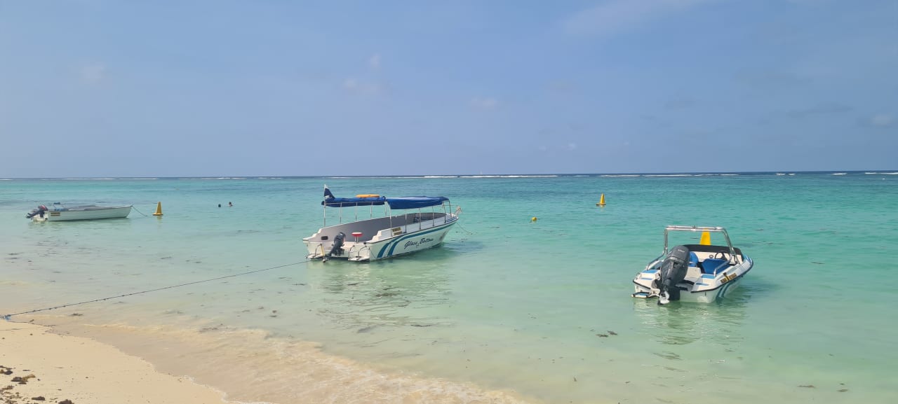 Strand Crystals Beach Resort Belle Mare, a member of Radisson Individuals