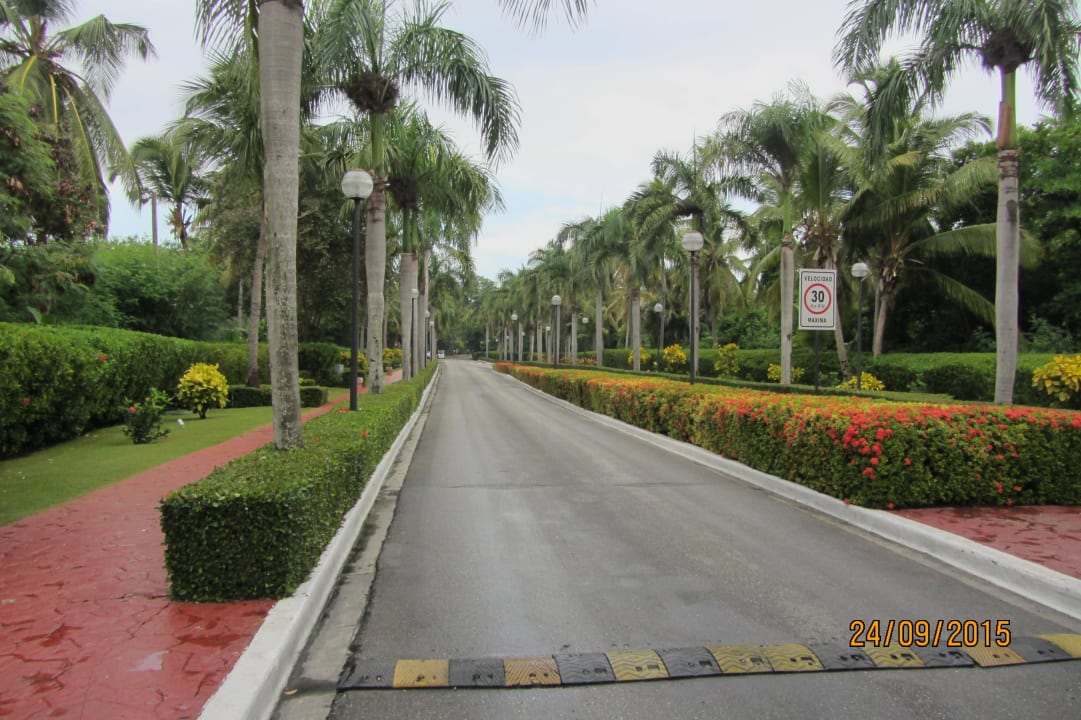 Einfahrt ins Resort TRS Turquesa Hotel - Adults only