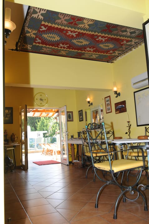 Lobby A&B Home Hotel