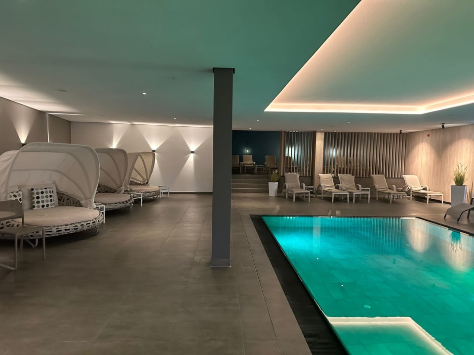 Pool Hotel Traube am See