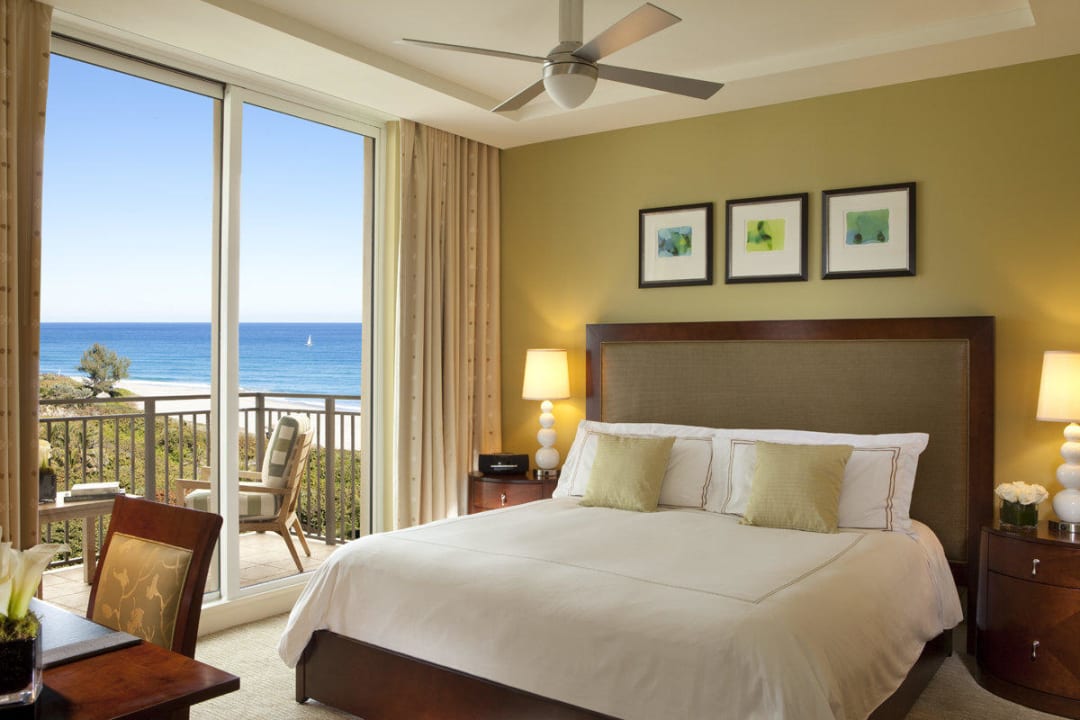 Bedroom Palm Beach Marriott Singer Island Beach Resort & Spa