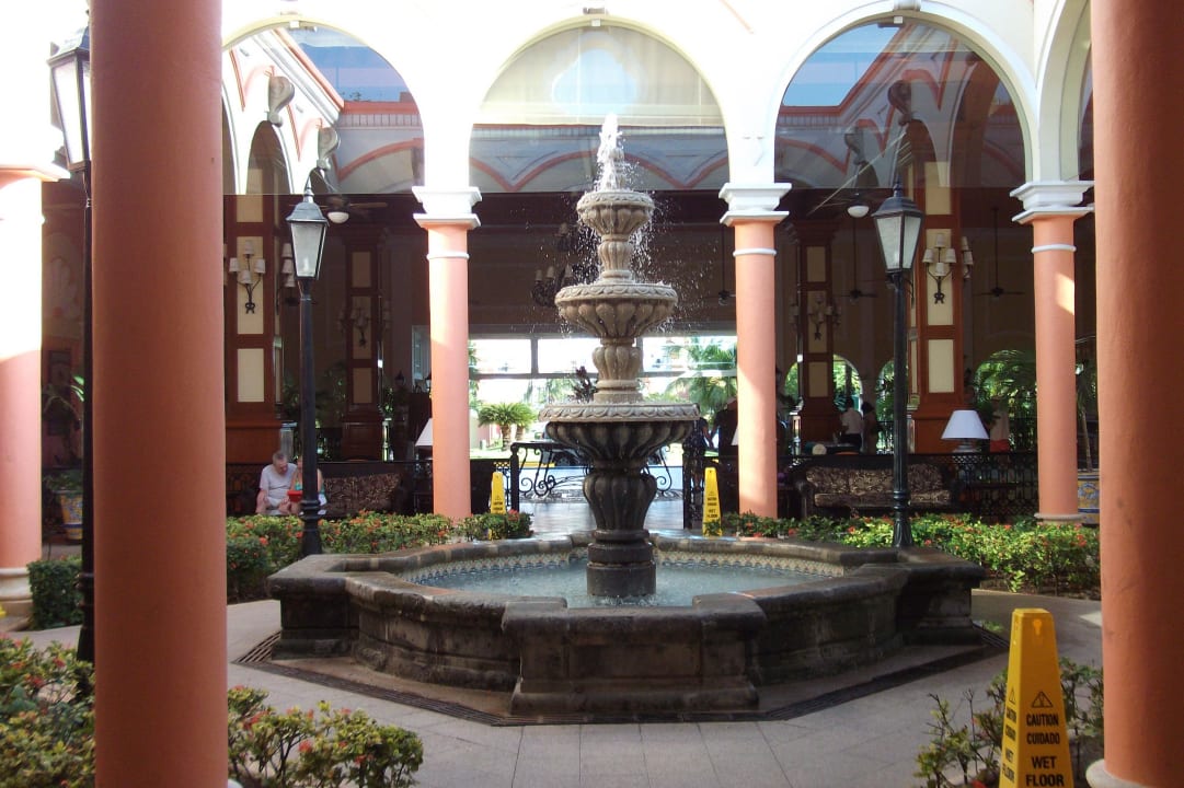 Springbrunnen Hotel Riu Tequila