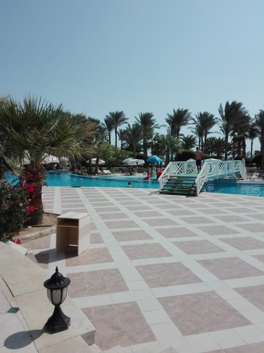 Pool Brayka Bay Resort