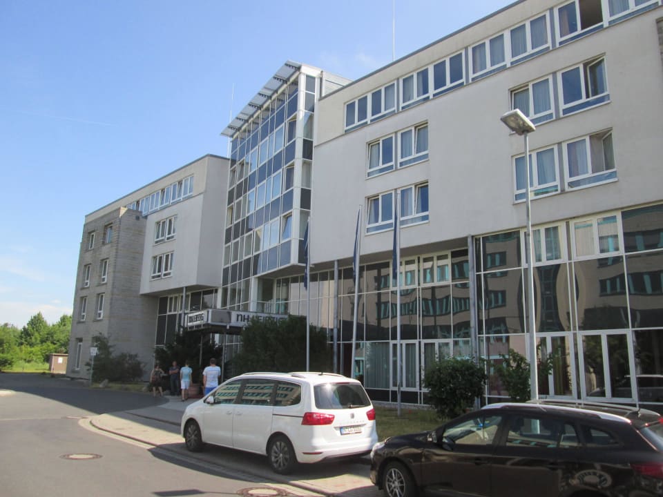 Hoteleingang Hotel NH Leipzig Messe