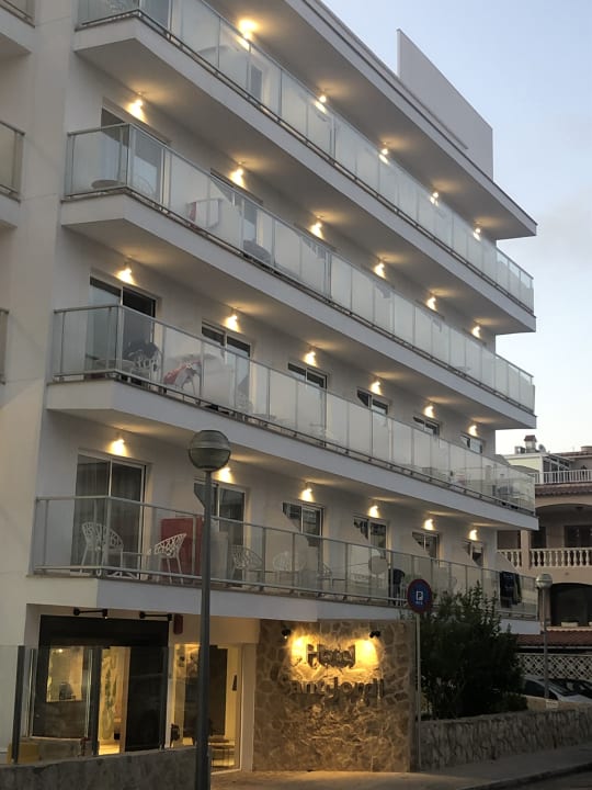 Außenansicht Hotel Sant Jordi