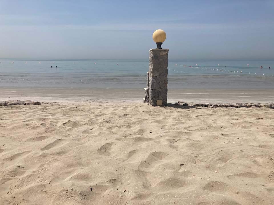 Strand The Cove Rotana Resort