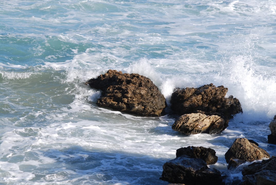 Strand Crystal Springs Beach Hotel