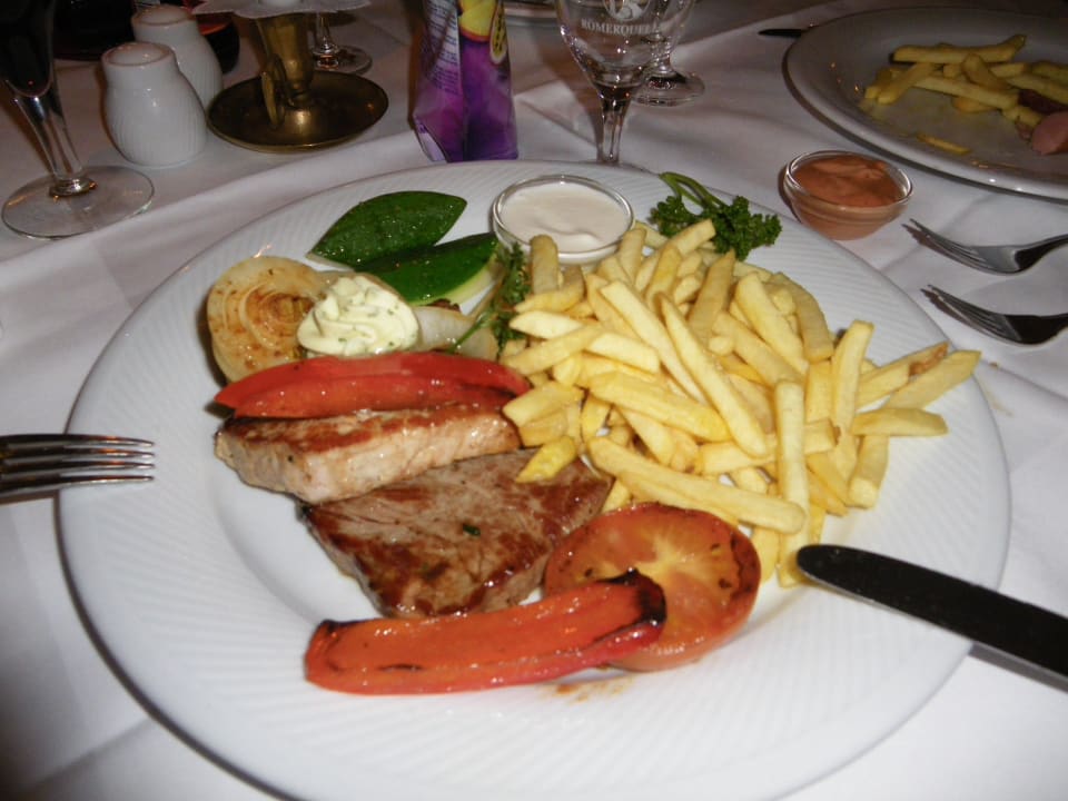 Abendessen - lecker! Lisi Family Hotel Reith bei Kitzbühel