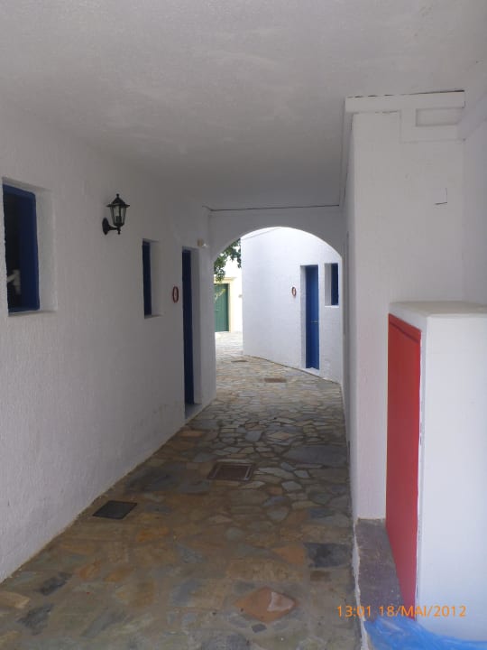 Wege zu den Zimmern TUI SUNEO Chrissi Amoudia