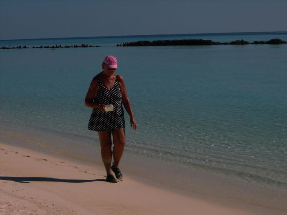 Strandspaziergang Summer Island Maldives