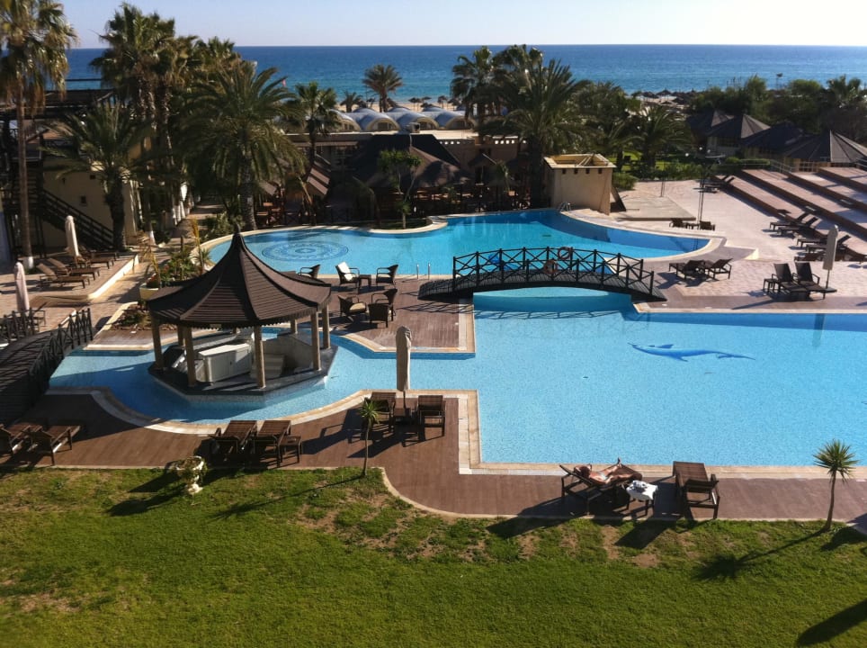 Vue sur la Piscine  Hotel Paradis Palace