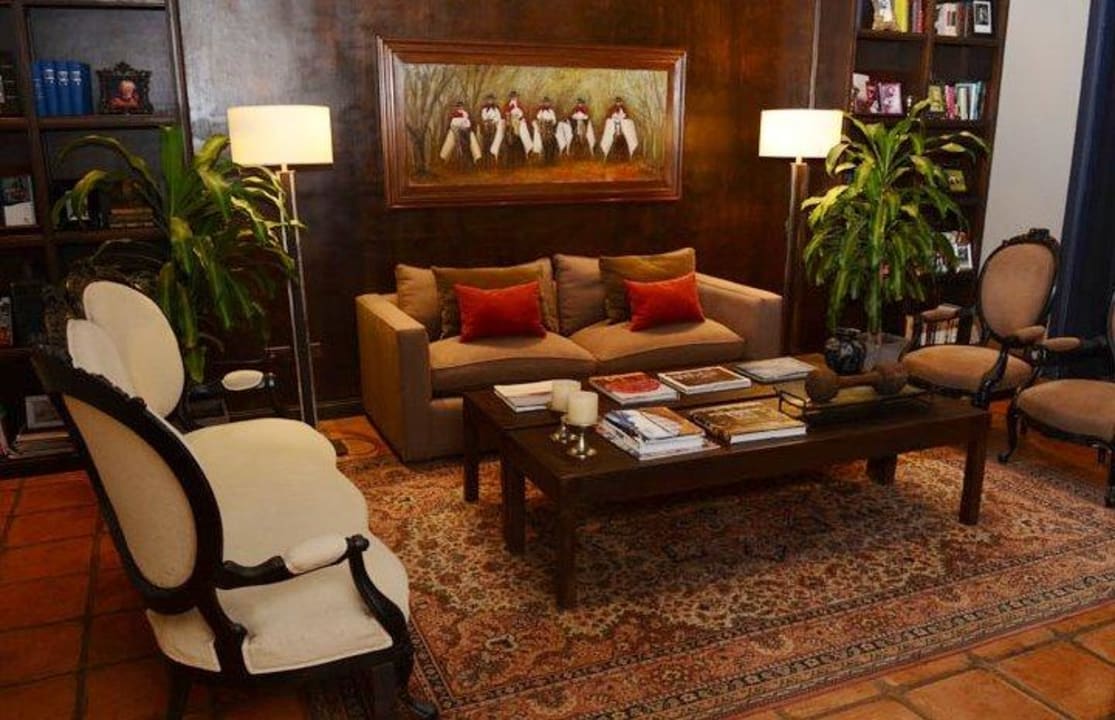 LIVING BIBLIOTECA Hotel Legado Mitico