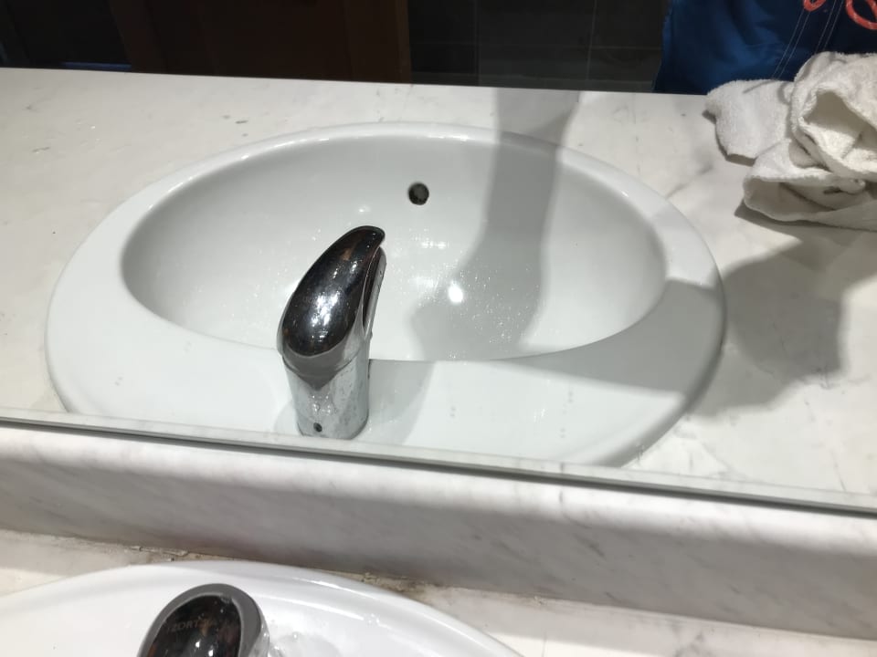 Zimmer Sandy Beach Resort