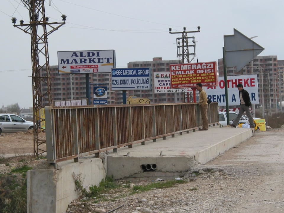 Aldi Sherwood Exclusive Lara