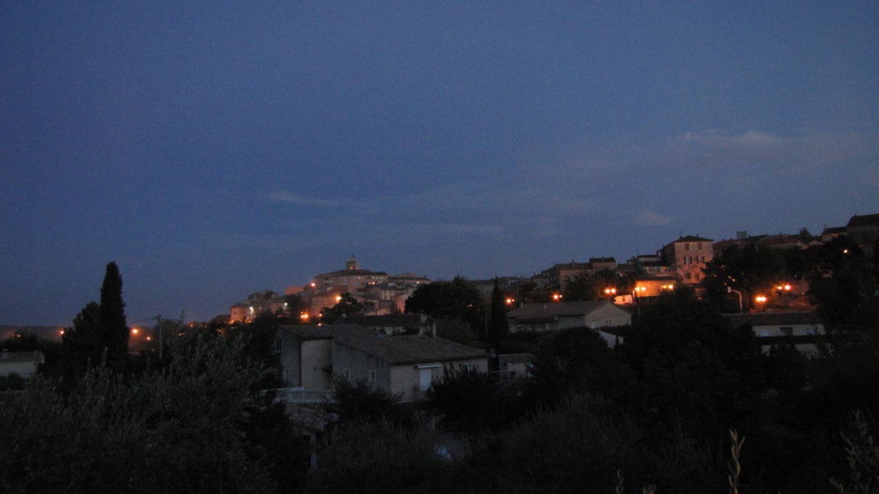Ausblick auf Flayosc aus dem Turmzimmer Hotel La Vieille Bastide