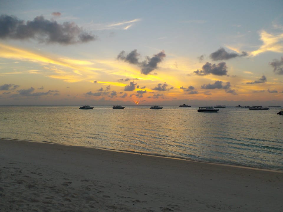 Sonnenuntergang Meeru Maldives Resort Island