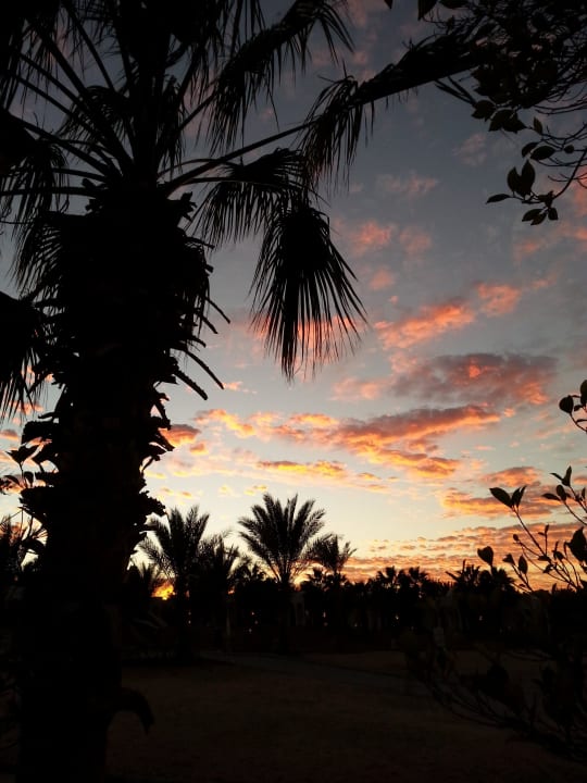 Abendansicht vom Innenhof The Oberoi Beach Resort, Sahl Hasheesh