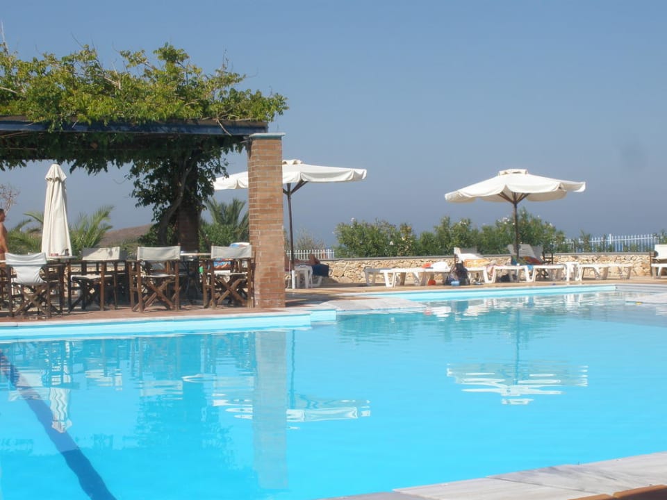 Meerwasserpool Hotel Panselinos