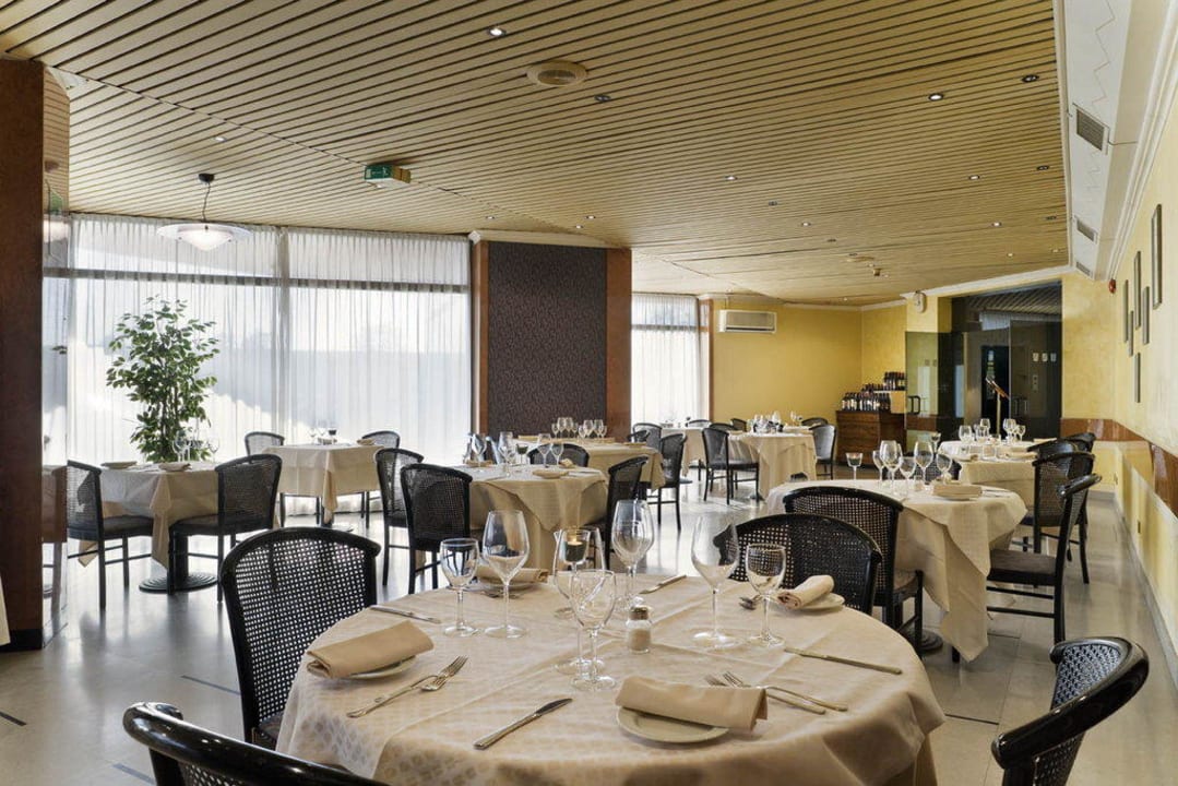 Una restaurant Una Hotel Lodi