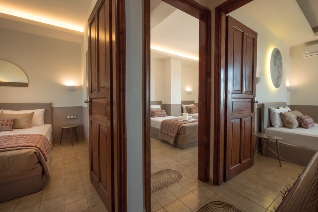 Zimmer Asteris Village