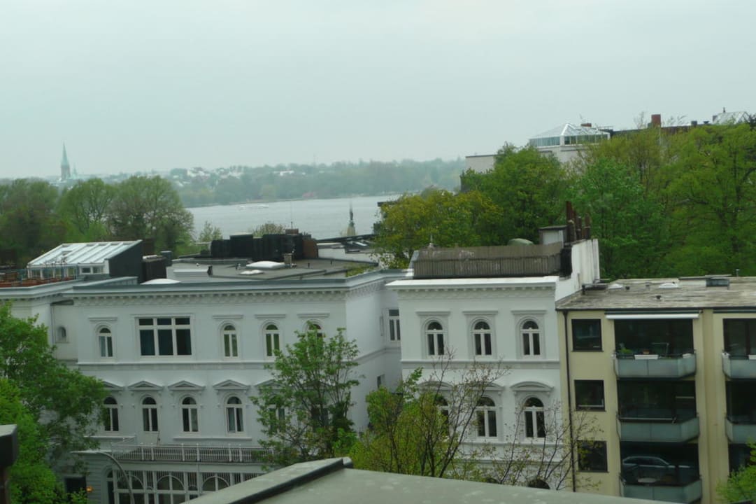 Blick auf die Außenalster Crowne Plaza ® Hamburg - City Alster