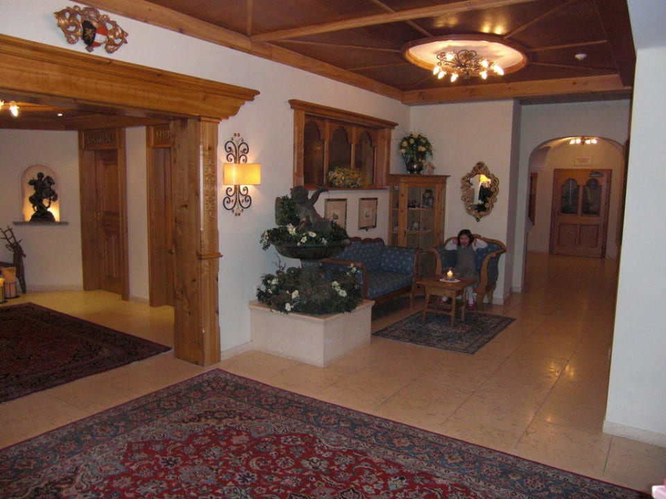 Eingangsbereich Alpina Alpendorf